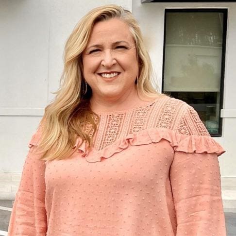 Staff member Leslie Mull